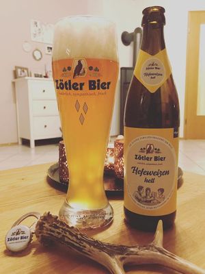 Zötler Bier Bayerisch Hell Zötler Bier Bayerisch Hell