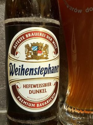Weihenstephaner Hefeweissbier Dunkel Weihenstephaner Hefeweissbier Dunkel